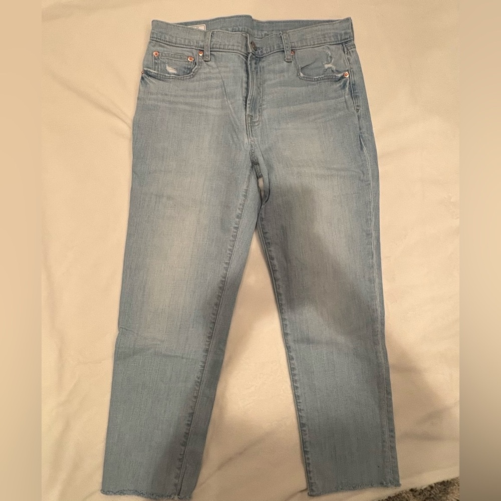 Gap girlfriend mid rise cropped jeans